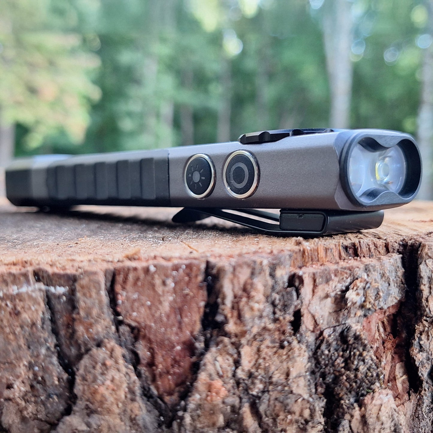 LP-EDC+ 8.0 Low Profile Everyday Carry Ultra-Thin Spot & Flood Flashlight